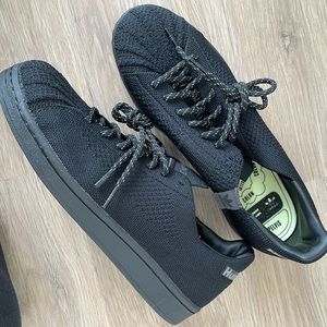 ADIDAS x PHARRELL SUPERSTAR SNEAKER